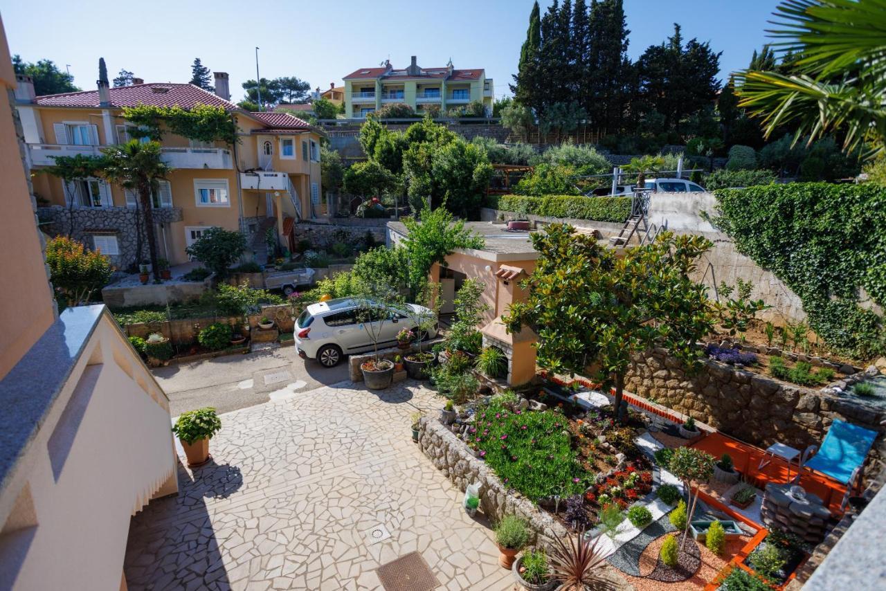 Apartment Studio Close To Sea Veglia Exterior foto